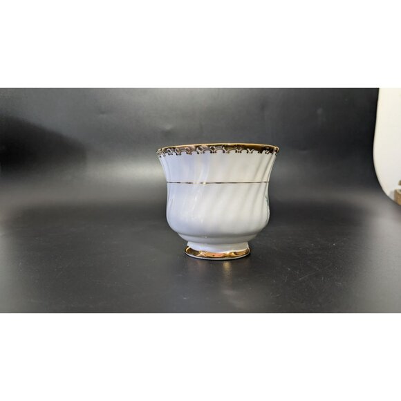 Sutherland Bone China Tea Cup Gold Trim Red Blue Floral Vintage England - Picture 13 of 14